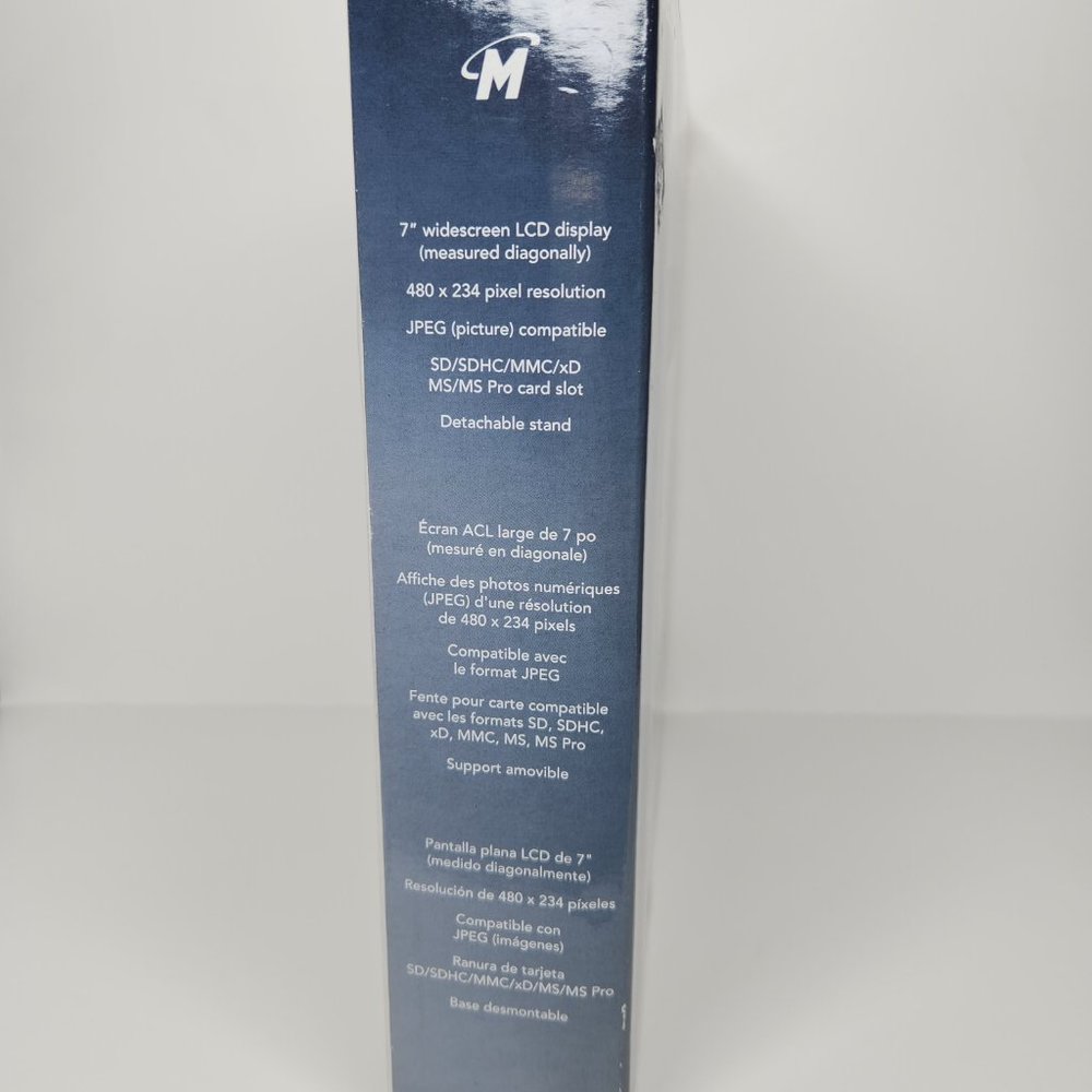 Memorex 7 inch Widescreen Digital Photo Frame Decorative Brown w/ blue accents - Picture 4 of 7